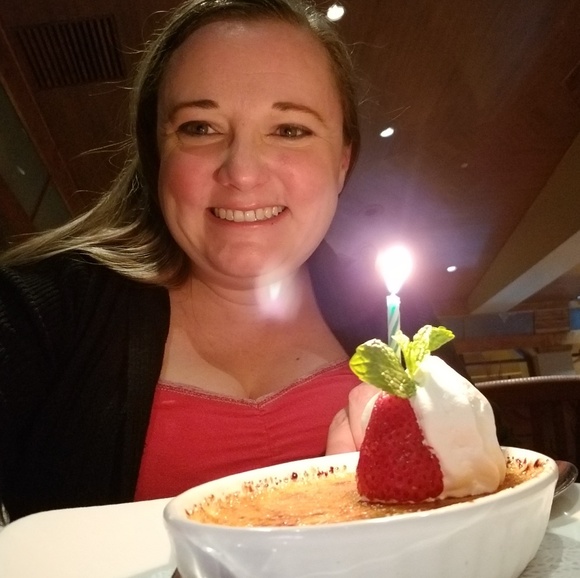 Meet your Posher, Kristen - Picture 6 of 7